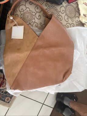BRAND NEW NEVER USED Shiraleah Two-Tone Tan Shoulder Hobo Bag